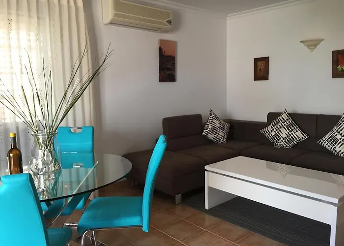 Casa La Bufona アレシフェ