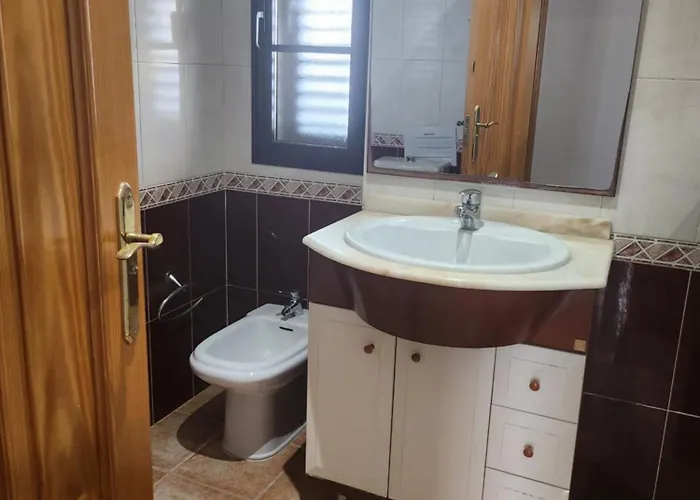 Casa La Bufona * アレシフェ